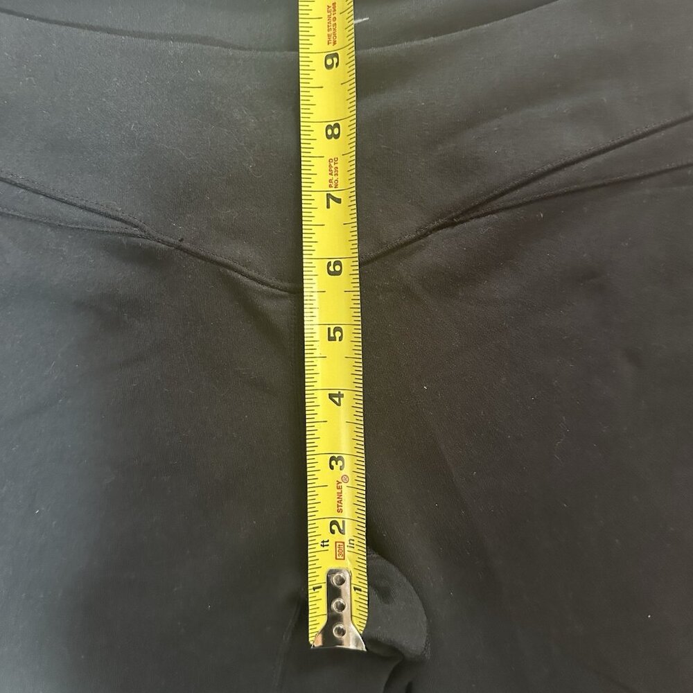 Nike Dri Fit Leggings Women’s XL Black With Gray Side Stripe Capri Length - Picture 5 of 9